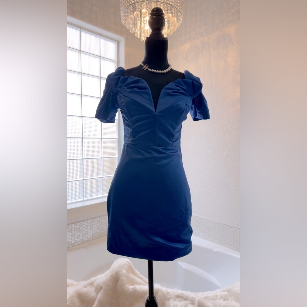 Do Be mini dress / New w/o Tags  / Fits Small to Medium/ Necklace not included